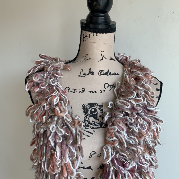 Anthropologie Hand Knit By Dollie Loop Fringe Vest - Picture 5 of 12